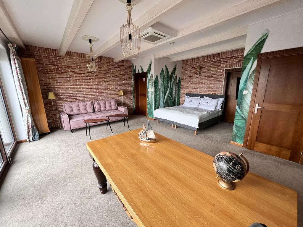 Hotel-Przystan Kikol 外观 照片